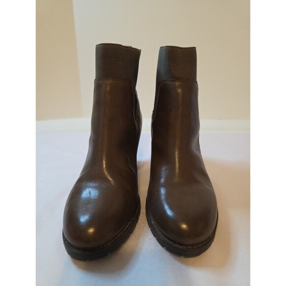Clarks Women's 7 M Brown Leather Ankle Boots Pull On High Heel Block - Picture 3 of 11